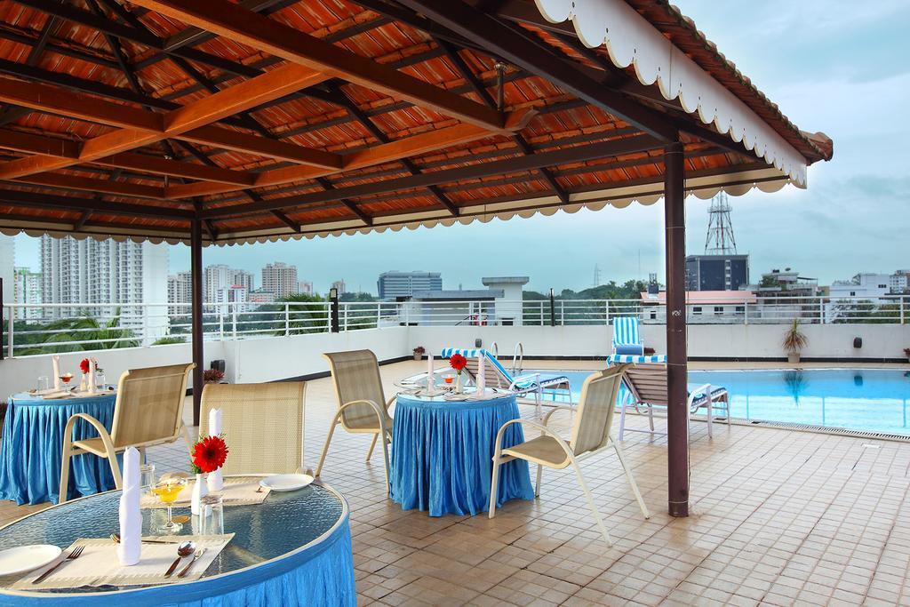 Hotel Park Residency, Kakkanad Kochi Dış mekan fotoğraf